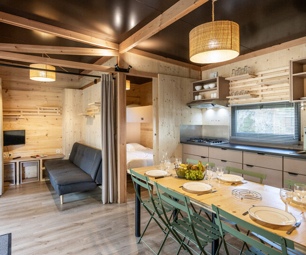 Citykamp Aix-en-Provence chalet columbia salon.