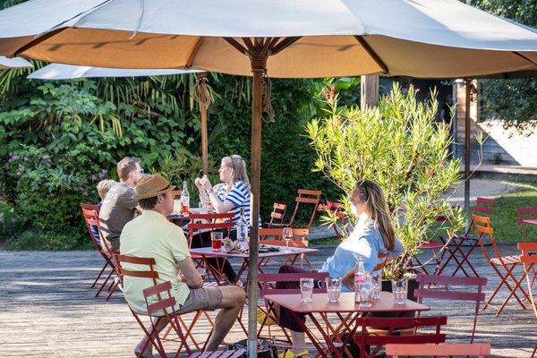 huttopia-camping-beaulieu-sur-dordogne-services-cafe-comptoir-1